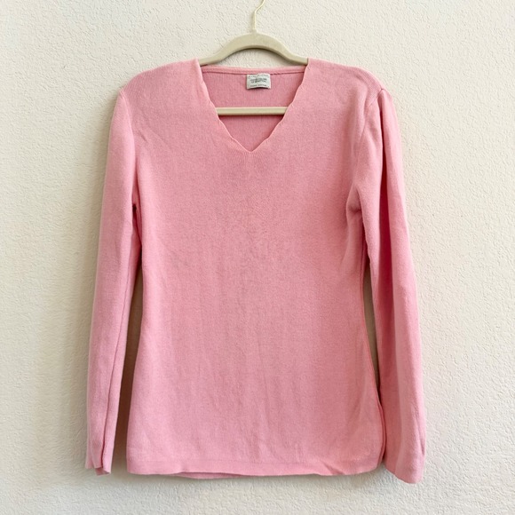 United Colors Of Benetton Sweaters - United‎ Colors of Benetton Pink Cotton Scalloped V-Neck Sweater Made in Italy M